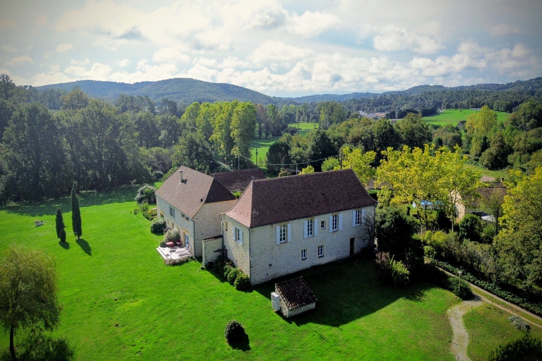  Property with character and confort, 30 minutes from Sarlat, is waiting to welc… - 物件實景