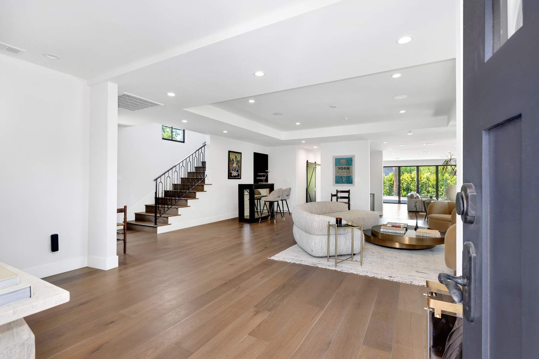  8671 Clifton Way - 物件實景