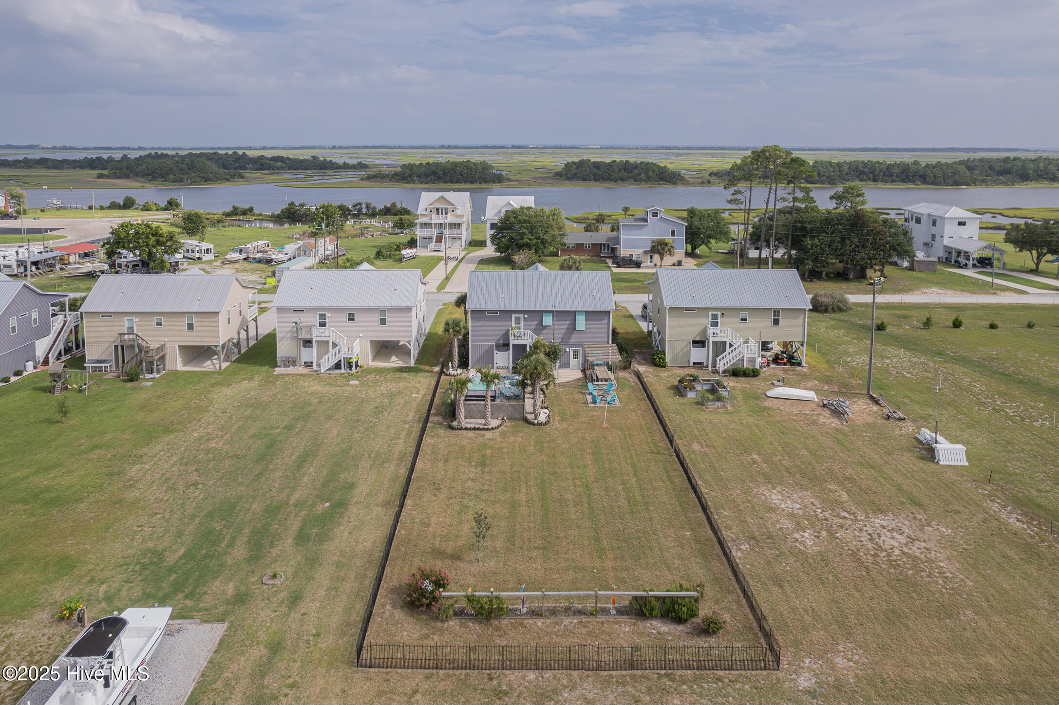 Hubert, North Carolina, 28539, United States, 4 Bedrooms Bedrooms, ,3 BathroomsBathrooms,Residential,For Sale,1974043