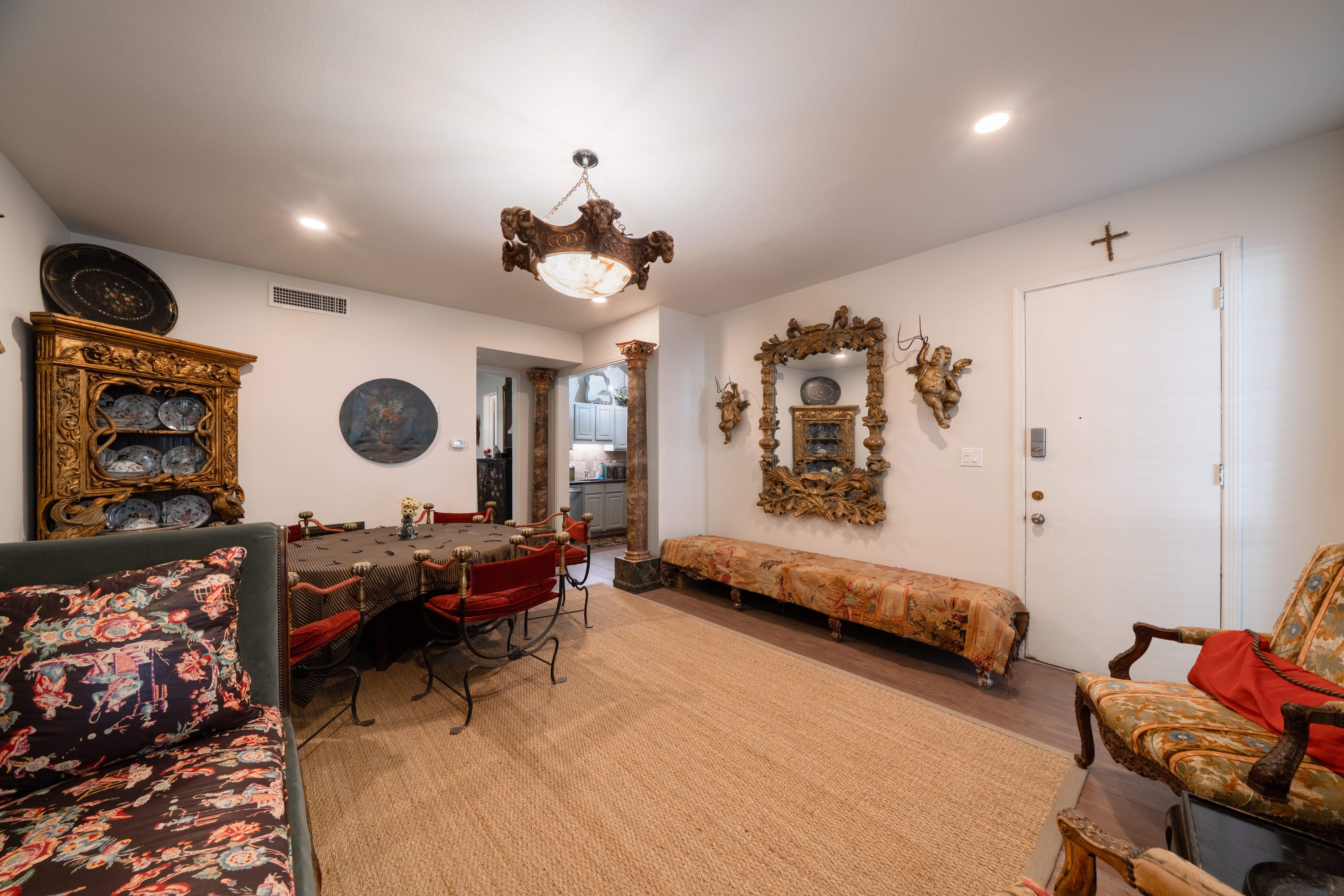  Elegant First-Floor Living at Chateau Dijon - 物件實景