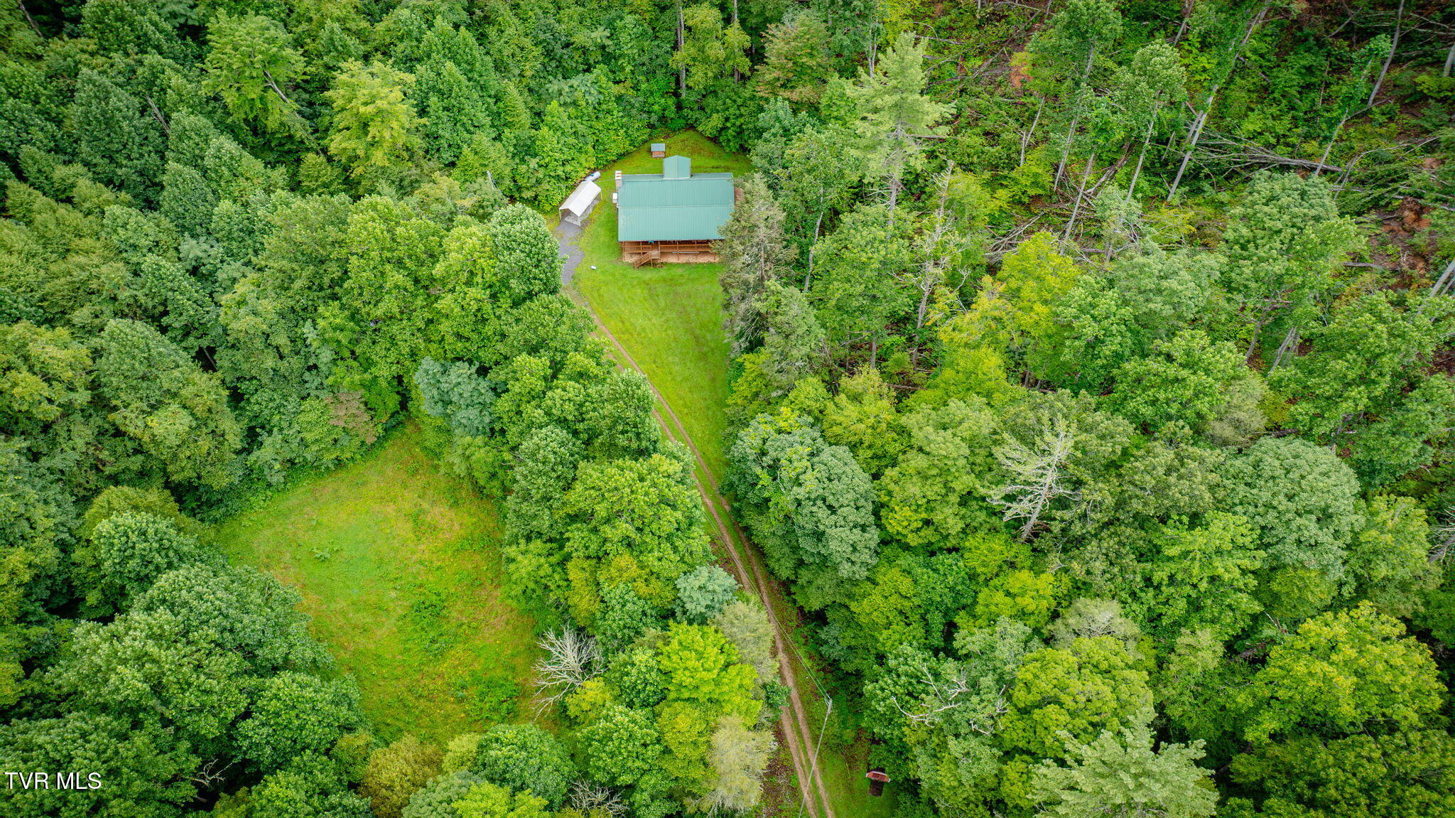 Butler, Tennessee, 37640, United States, 2 Bedrooms Bedrooms, ,3 BathroomsBathrooms,Residential,For Sale,1914007