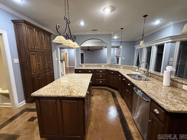 Maumelle, Arkansas, 72113, United States, 5 Bedrooms Bedrooms, ,4 BathroomsBathrooms,Residential,For Sale,1987049