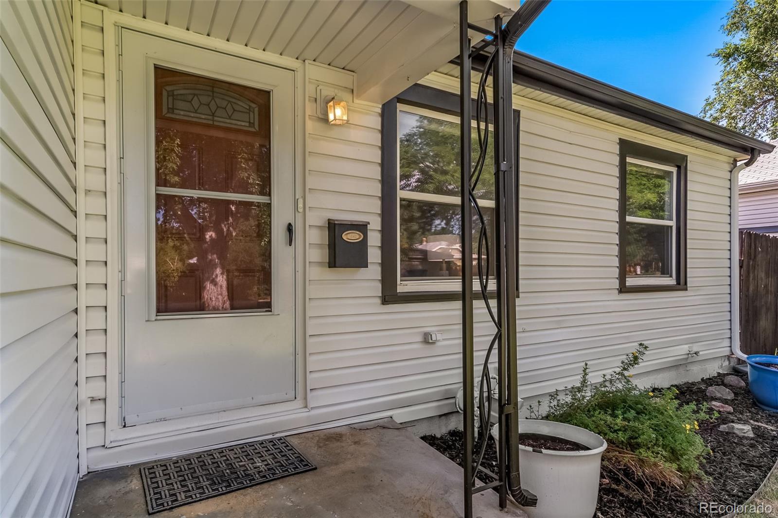 Denver, Colorado, 80210, United States, 3 Bedrooms Bedrooms, ,2 BathroomsBathrooms,Residential,For Sale,1939073