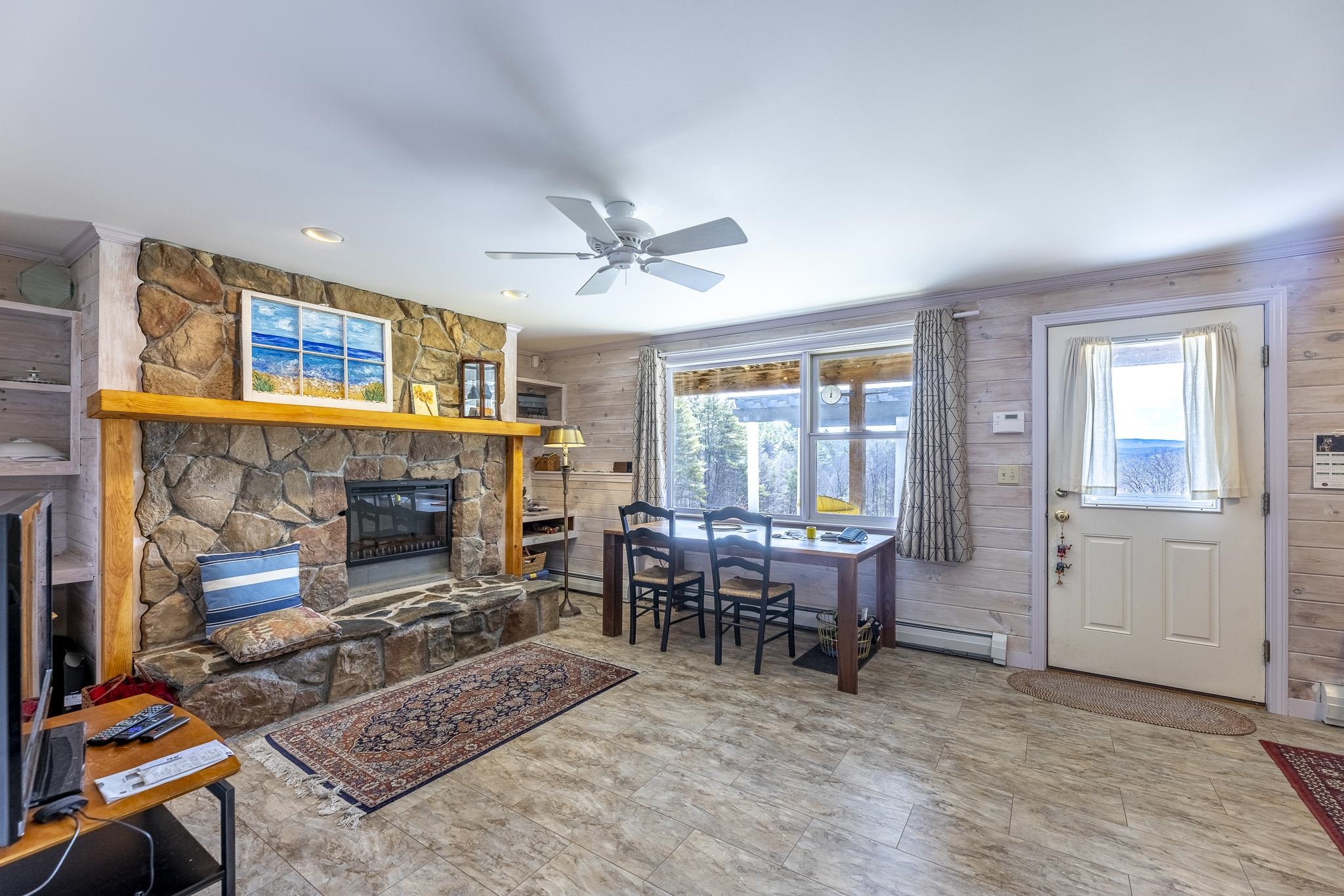 Fairlee, Vermont, 05045, United States, 4 Bedrooms Bedrooms, ,2 BathroomsBathrooms,Residential,For Sale,1941712
