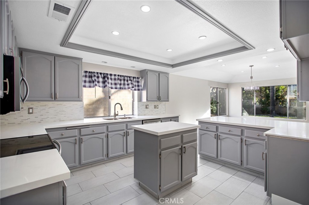 Canyon Lake, California, 92587, United States, 3 Bedrooms Bedrooms, ,2 BathroomsBathrooms,Residential,For Sale,1984479