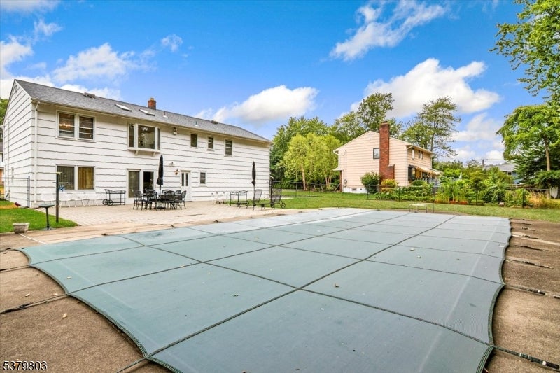 Fairfield Twp., New Jersey, 07004, United States, 3 Bedrooms Bedrooms, ,3 BathroomsBathrooms,Residential,For Sale,1923518