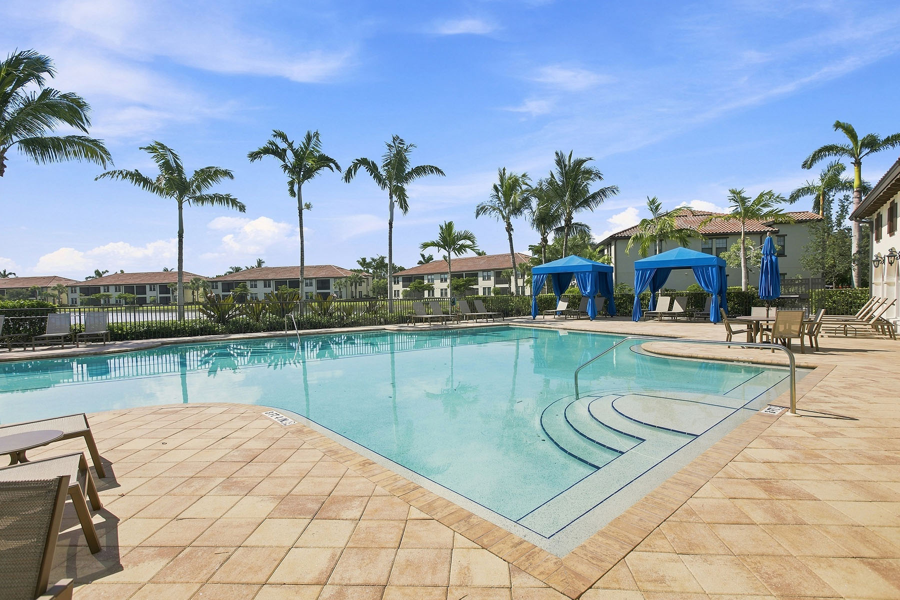  LIVINGSTON LAKES - CARRIAGE HOMES - 物件實景