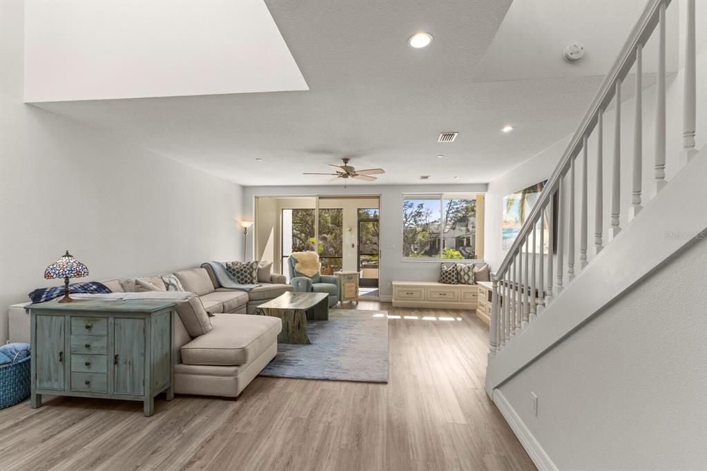 Longboat Key, Florida, 34228, United States, 2 Bedrooms Bedrooms, ,3 BathroomsBathrooms,Residential,For Sale,1743493