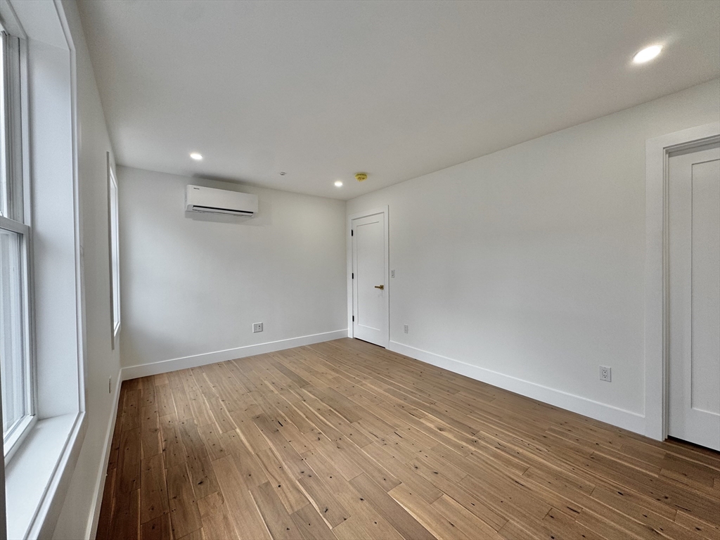 Medway, Massachusetts, 02053, United States, 3 Bedrooms Bedrooms, ,2 BathroomsBathrooms,Residential,For Sale,1999596