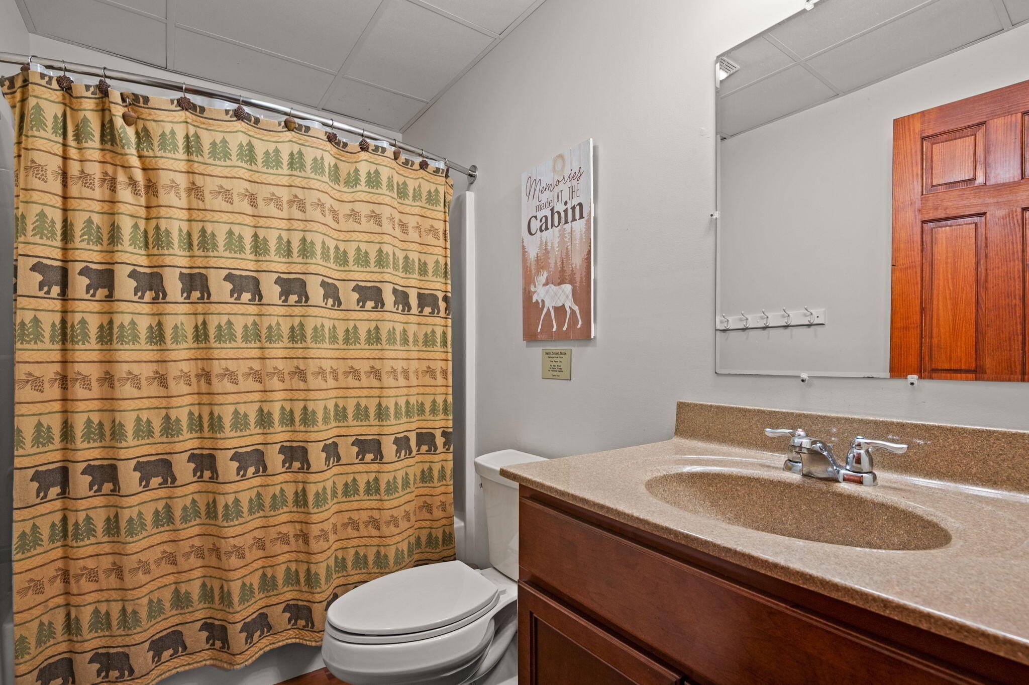 Lake Harmony, Pennsylvania, 18624, United States, 6 Bedrooms Bedrooms, ,3 BathroomsBathrooms,Residential,For Sale,1983616