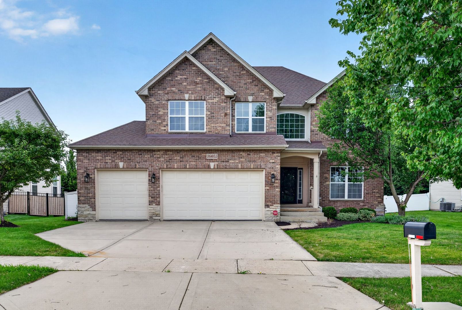 Selfridge Cir, Plainfield, IL 60586