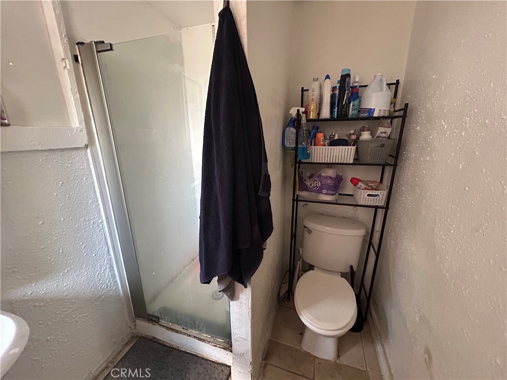 Los Angeles, California, 90011, United States, ,Residential,For Sale,1931941