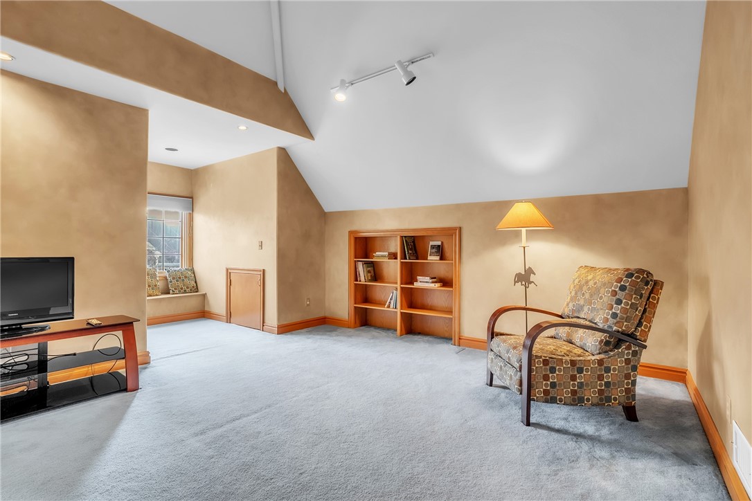 Hampton, Pennsylvania, 15044, United States, 5 Bedrooms Bedrooms, ,7 BathroomsBathrooms,Residential,For Sale,2001807