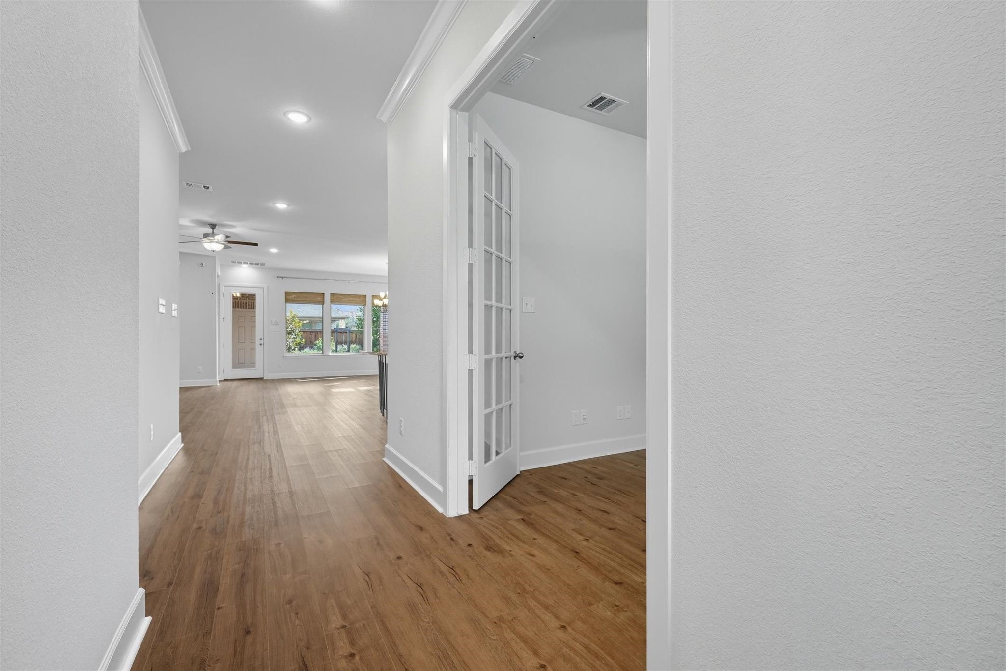 Arlington, Texas, 76005, United States, 2 Bedrooms Bedrooms, ,2 BathroomsBathrooms,Residential,For Sale,1981286