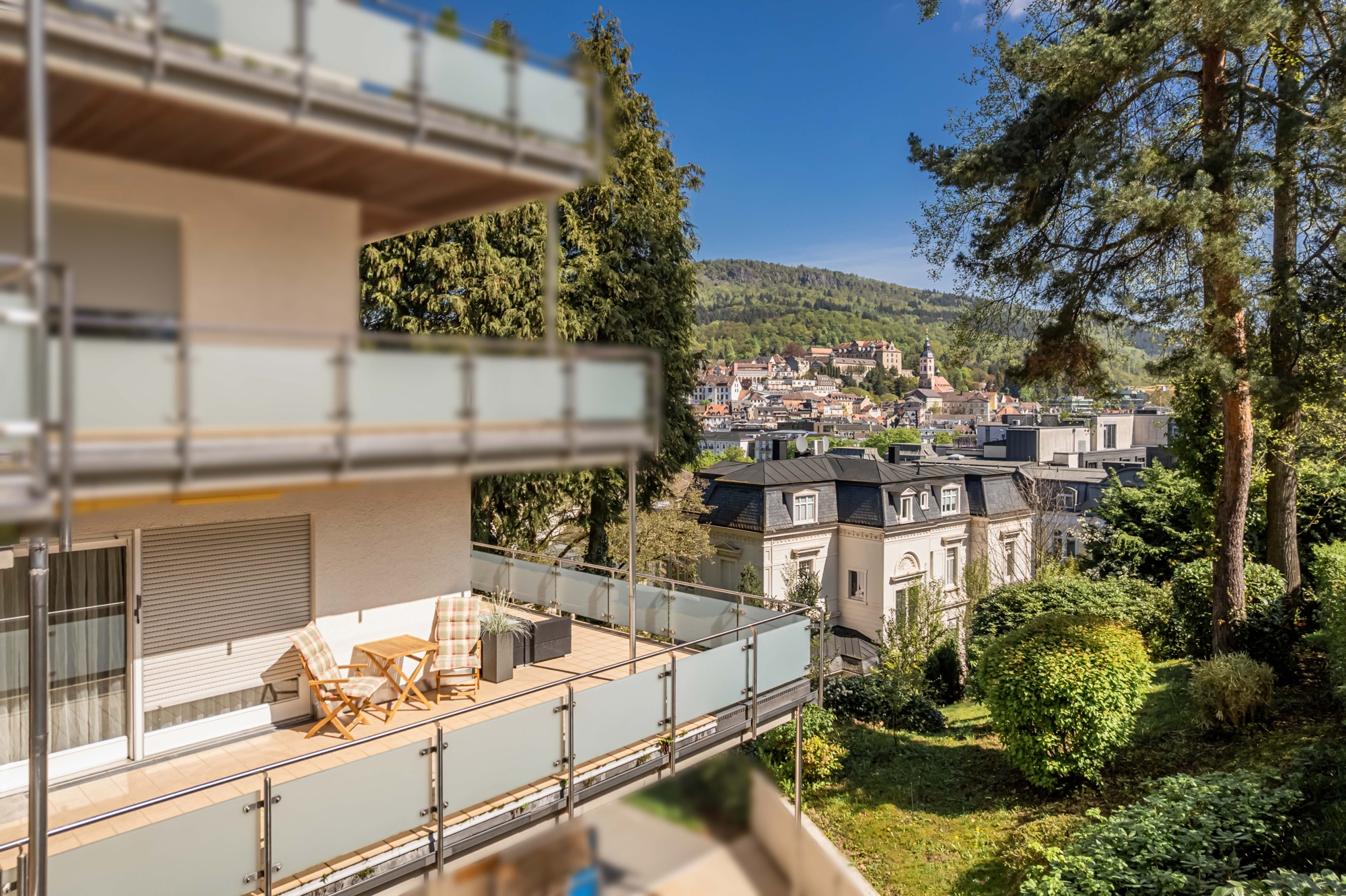  Top location Baden-Baden: Spacious apartment with balcony and panoramic view - 物件實景