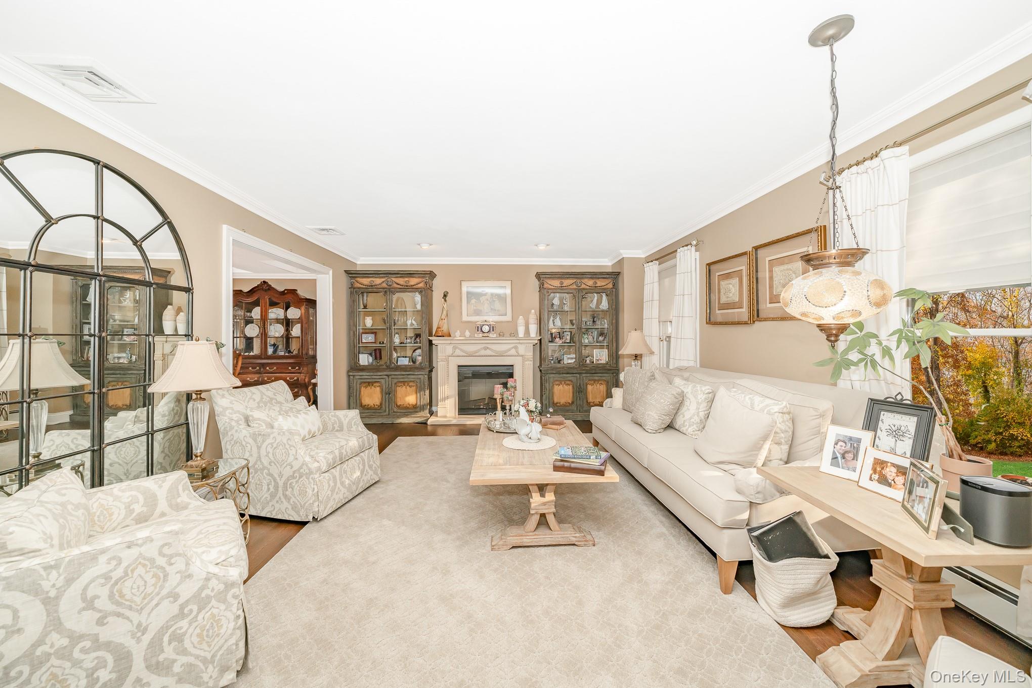 Smithtown, New York, 11787, United States, 5 Bedrooms Bedrooms, ,3 BathroomsBathrooms,Residential,For Sale,2001022