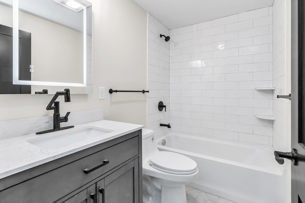 Billerica, Massachusetts, 01821, United States, 4 Bedrooms Bedrooms, ,3 BathroomsBathrooms,Residential,For Sale,1980011