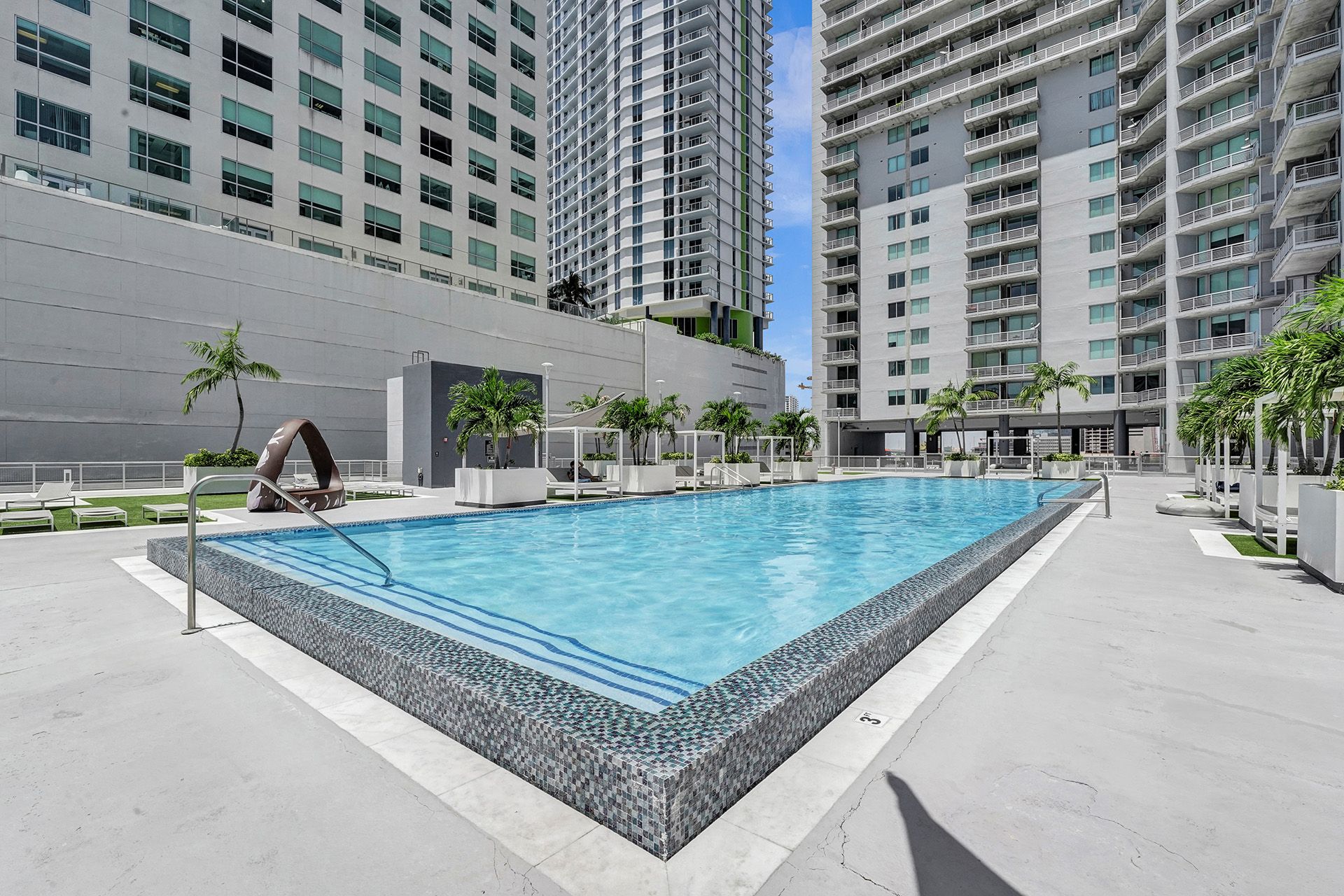  690 SW 1st Ct, Miami, FL, 33130 - 物件實景