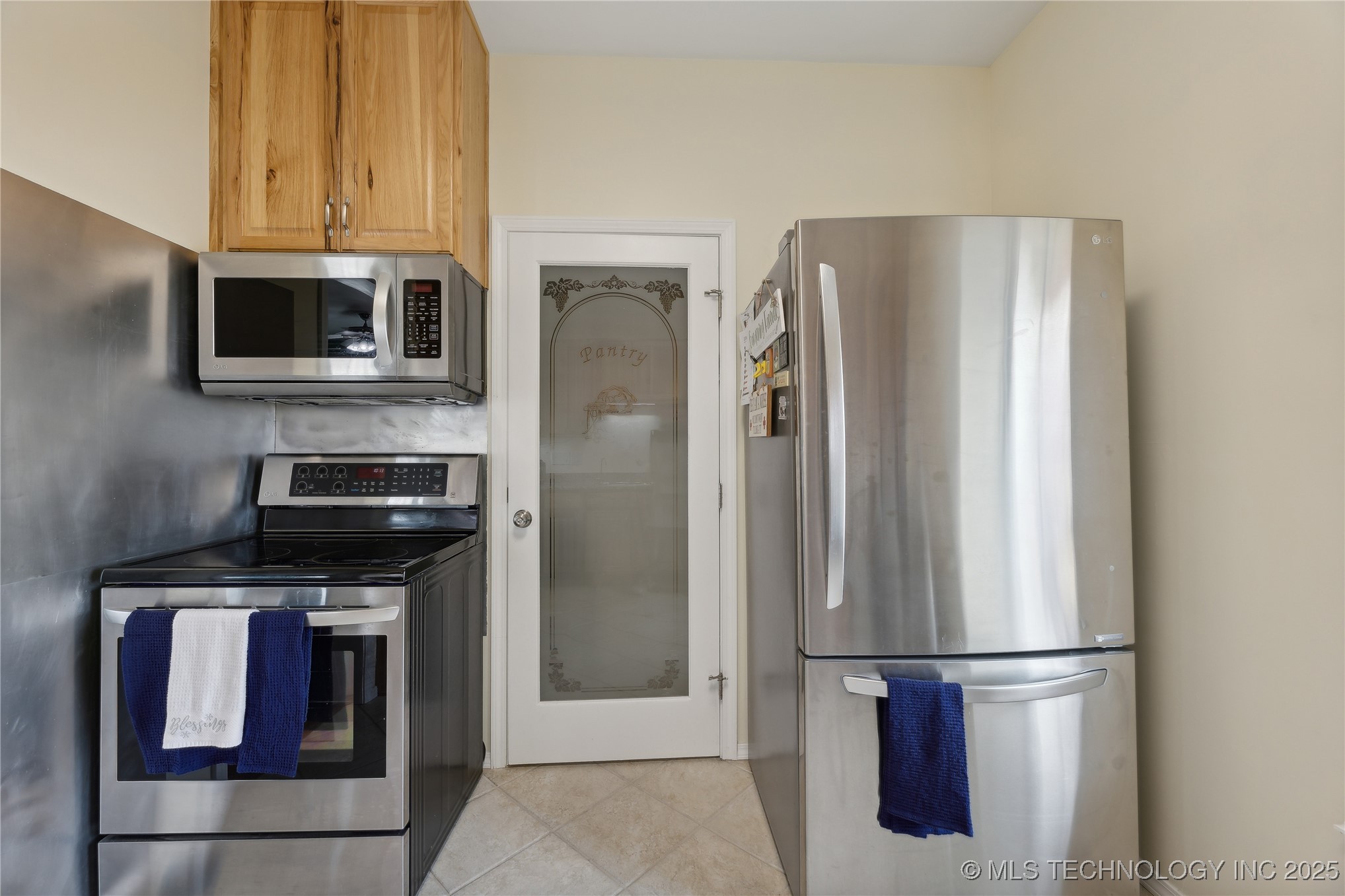 Glenpool, Oklahoma, 74033, United States, 2 Bedrooms Bedrooms, ,2 BathroomsBathrooms,Residential,For Sale,1991675