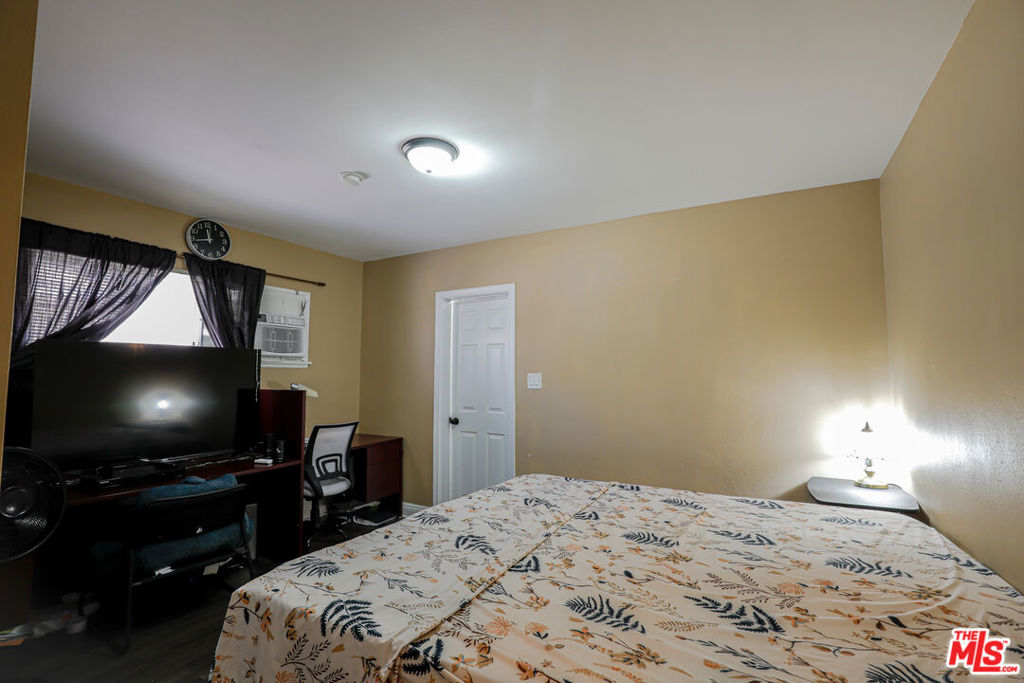 Winnetka, California, 91306, United States, 4 Bedrooms Bedrooms, ,2 BathroomsBathrooms,Residential,For Sale,1920413