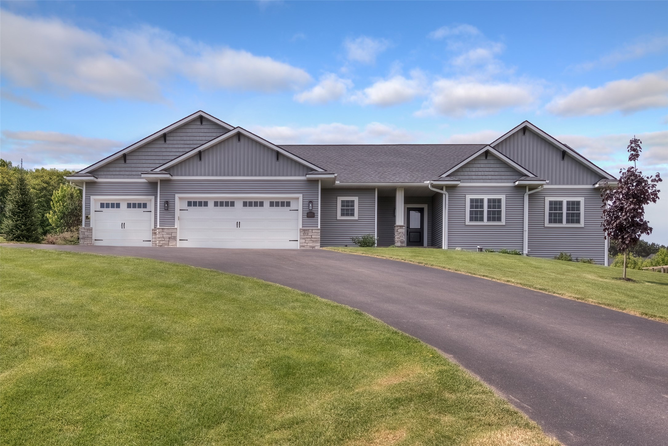 Eau Claire, Wisconsin, 54701, United States, 5 Bedrooms Bedrooms, ,3 BathroomsBathrooms,Residential,For Sale,2049294