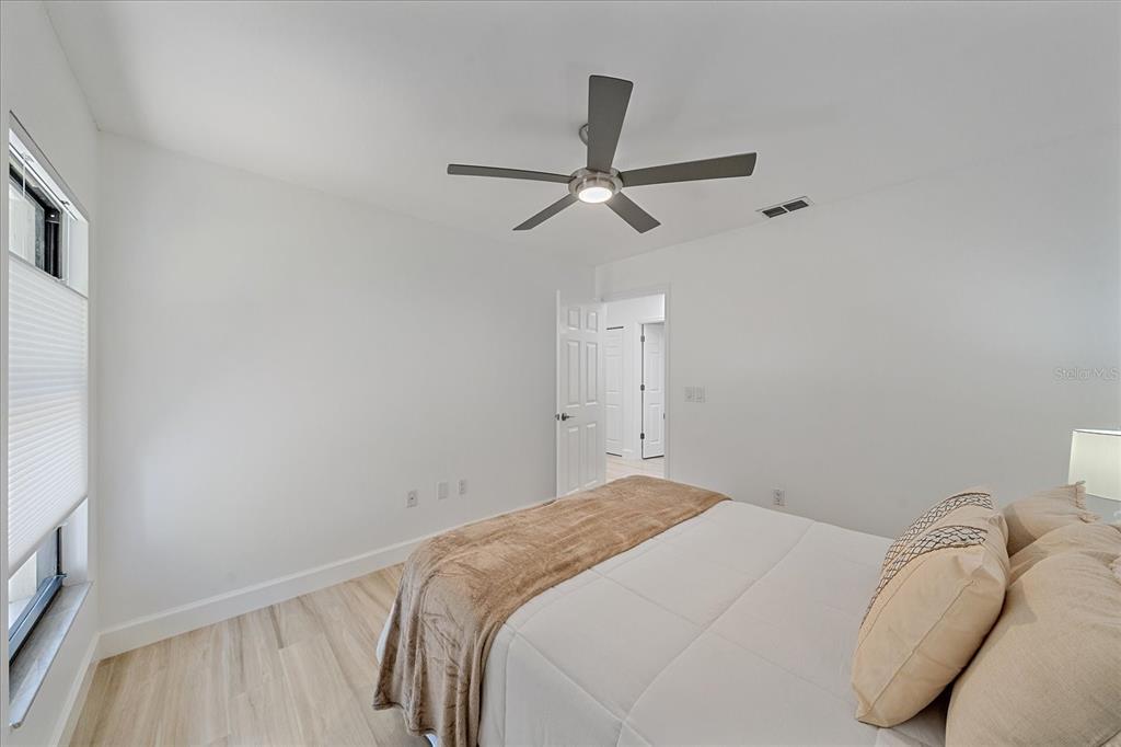 Sarasota, Florida, 34231, United States, 3 Bedrooms Bedrooms, ,2 BathroomsBathrooms,Residential,For Sale,1987968