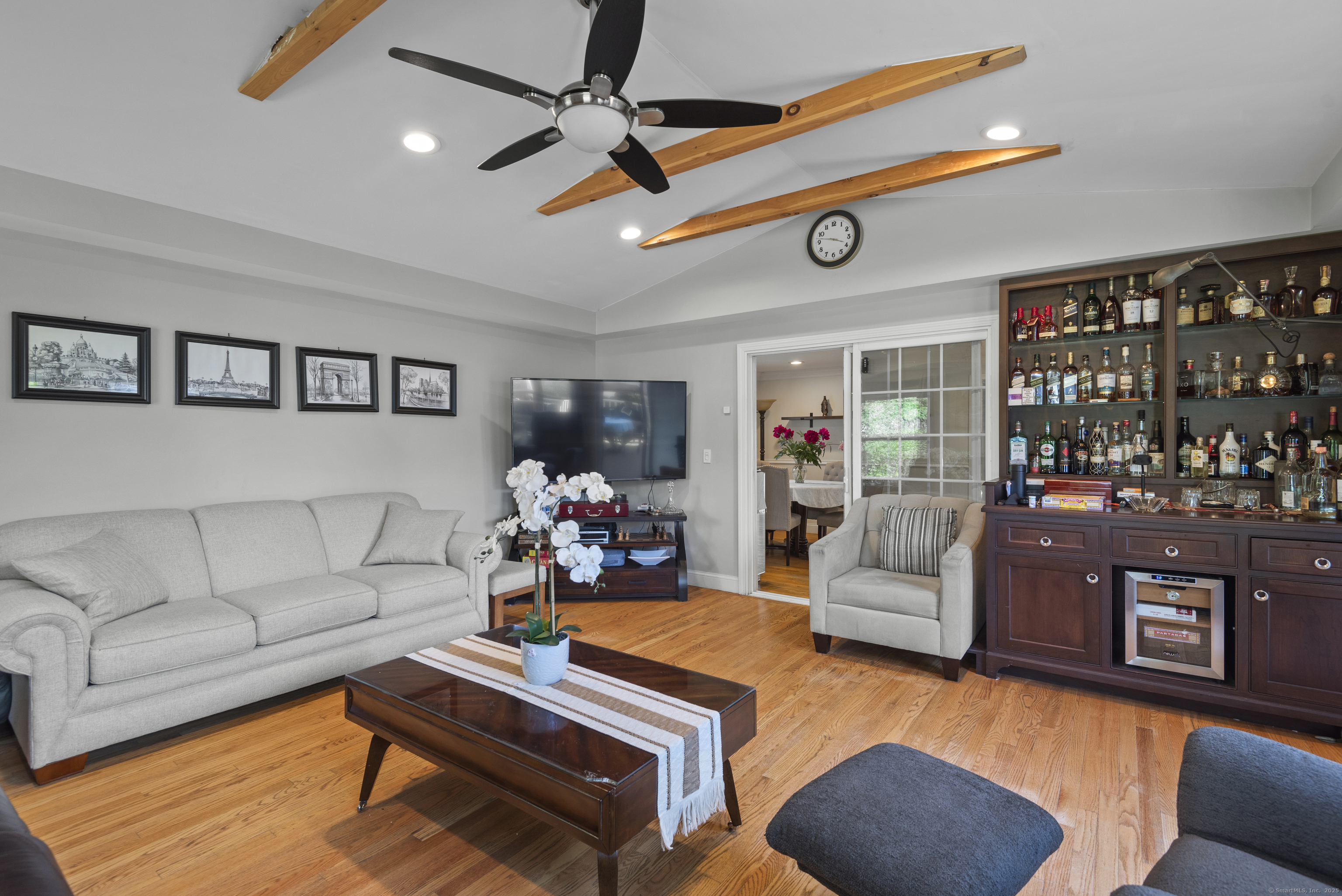 Milford, Connecticut, 06460, United States, 4 Bedrooms Bedrooms, ,3 BathroomsBathrooms,Residential,For Sale,1848853
