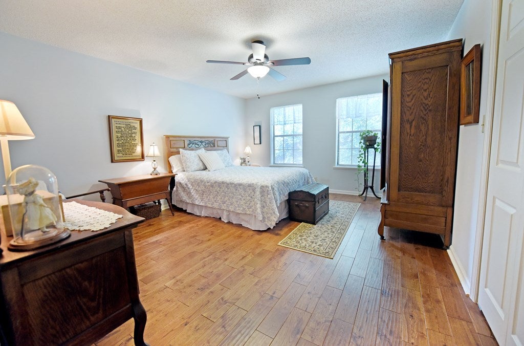 Ellijay, Georgia, 30536, United States, 4 Bedrooms Bedrooms, ,3 BathroomsBathrooms,Residential,For Sale,1940340