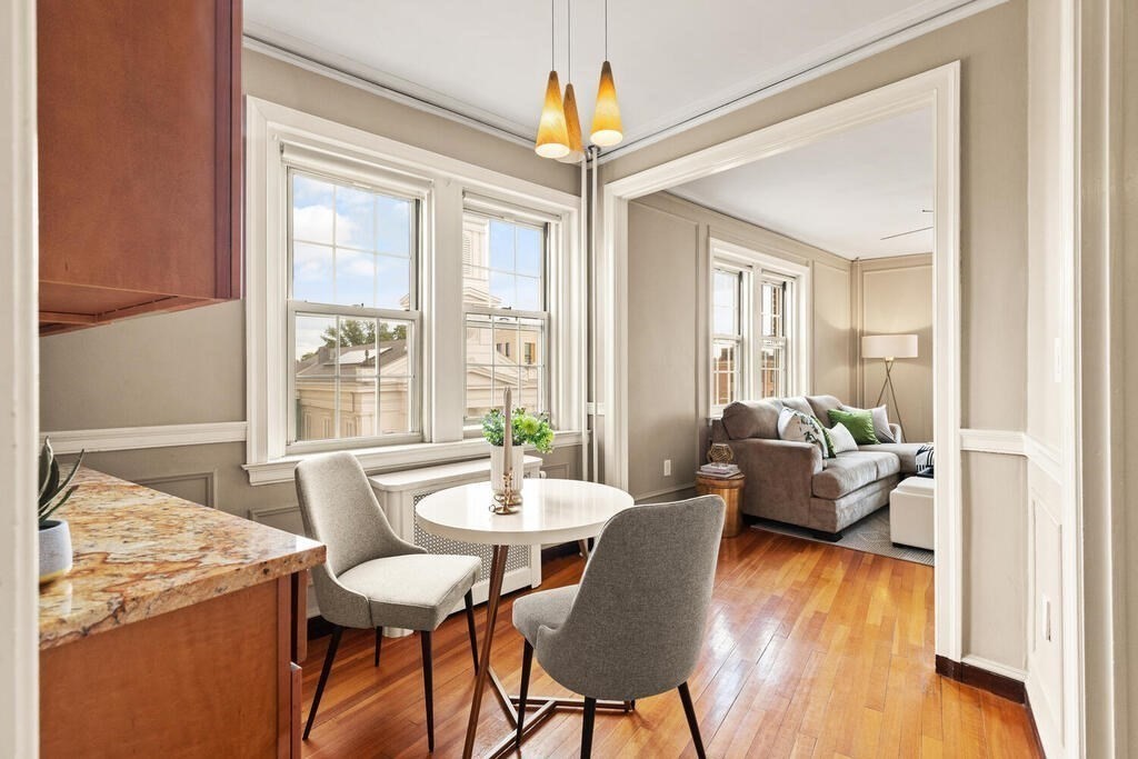 Cambridge, Massachusetts, 02140, United States, 2 Bedrooms Bedrooms, ,1 BathroomBathrooms,Residential,For Sale,1942143