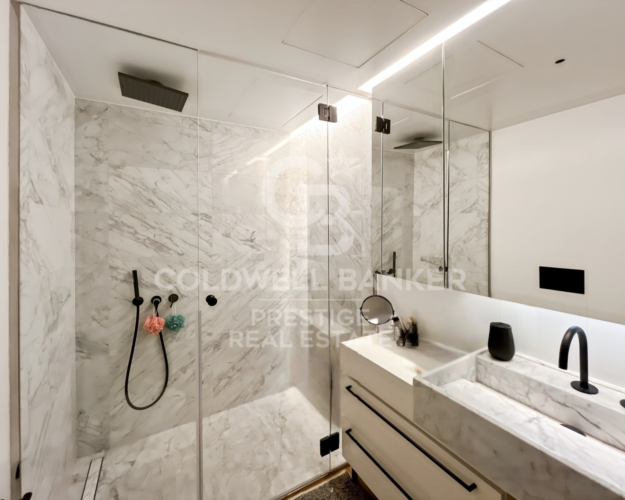 Barcelona, Catalonia, ES, 2 Bedrooms Bedrooms, ,3 BathroomsBathrooms,Residential,For Sale,1988034