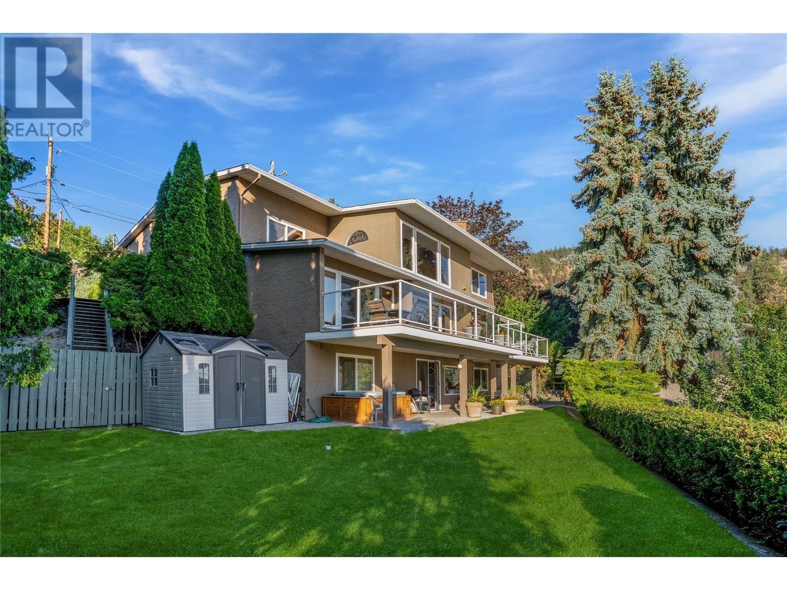 KELOWNA, British Columbia, V1V 2C3, CA, 5 Bedrooms Bedrooms, ,2 BathroomsBathrooms,Residential,For Sale,1911113