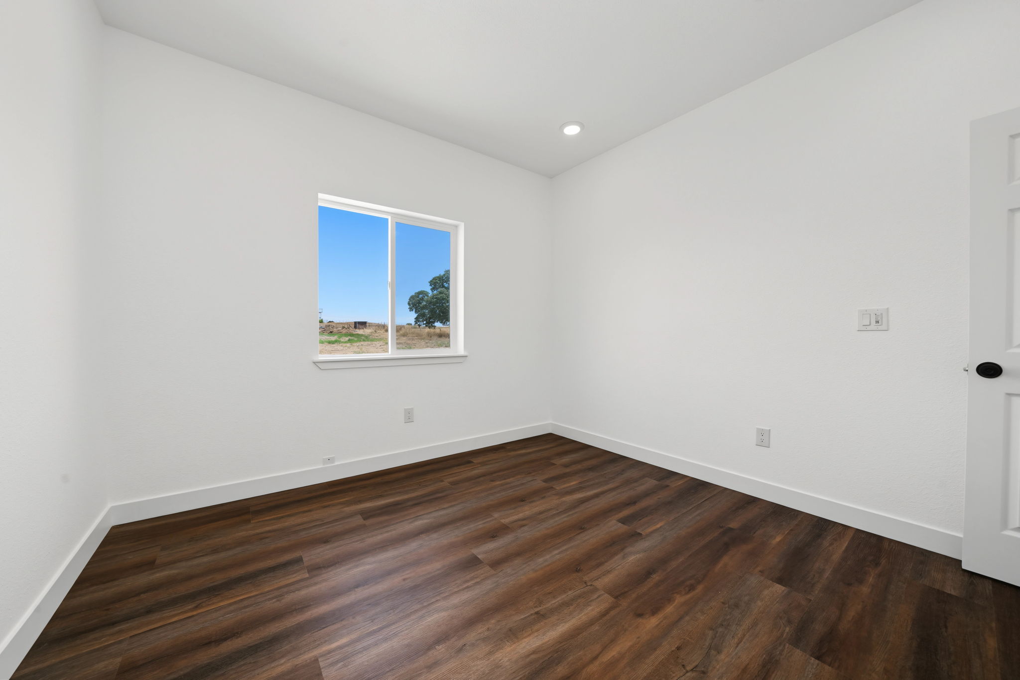  1916 Village Drive, Ione, CA 95640 - 物件實景