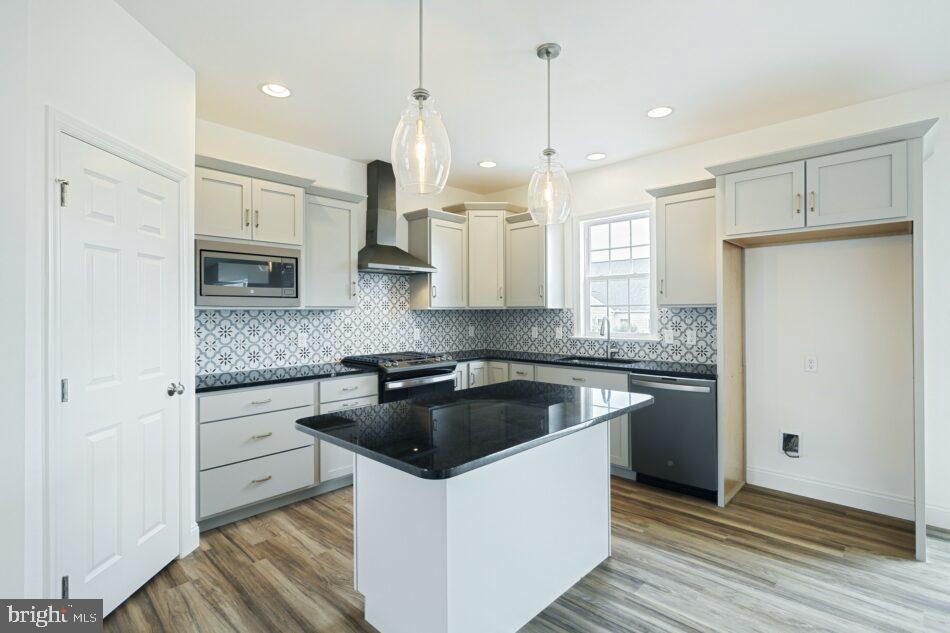 Strasburg, Pennsylvania, 17579, United States, 4 Bedrooms Bedrooms, ,3 BathroomsBathrooms,Residential,For Sale,1721330