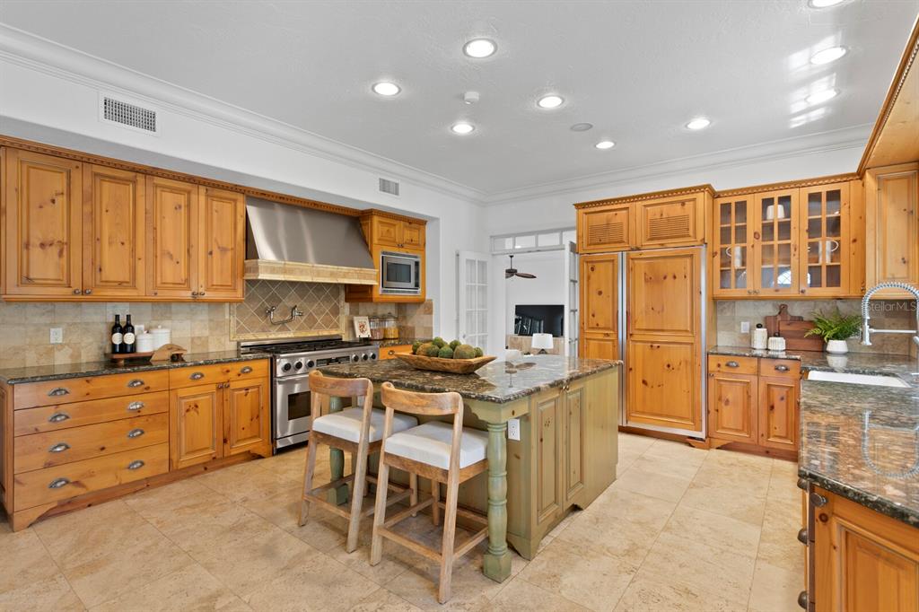St Petersburg, Florida, 33704, United States, 4 Bedrooms Bedrooms, ,5 BathroomsBathrooms,Residential,For Sale,1794031
