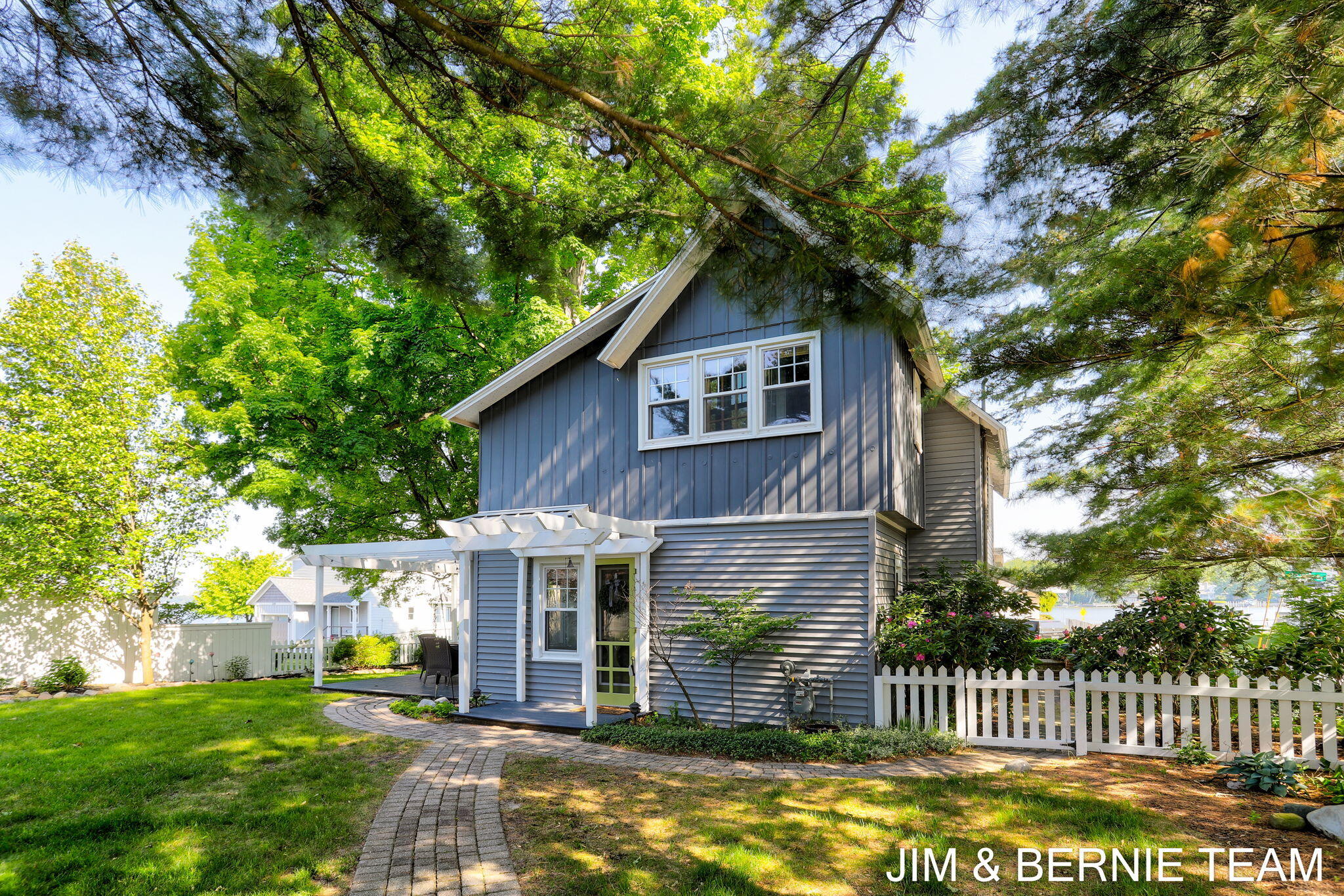 Holland, Michigan, 49423, United States, 3 Bedrooms Bedrooms, ,2 BathroomsBathrooms,Residential,For Sale,1827568