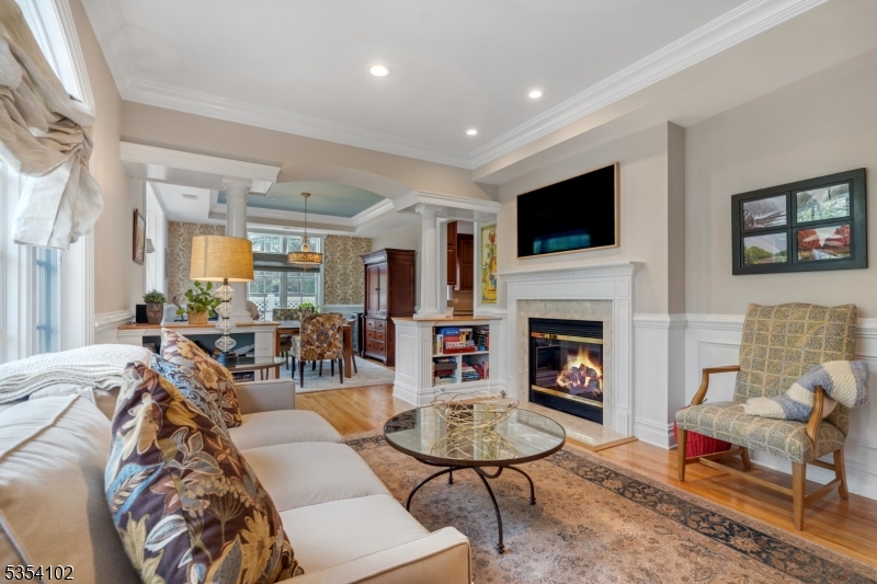 Morristown Town, New Jersey, 07960, United States, 2 Bedrooms Bedrooms, ,3 BathroomsBathrooms,Residential,For Sale,1794347