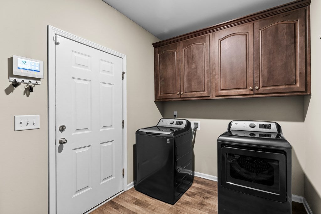 Ellijay, Georgia, 30536, United States, 3 Bedrooms Bedrooms, ,2 BathroomsBathrooms,Residential,For Sale,2013391