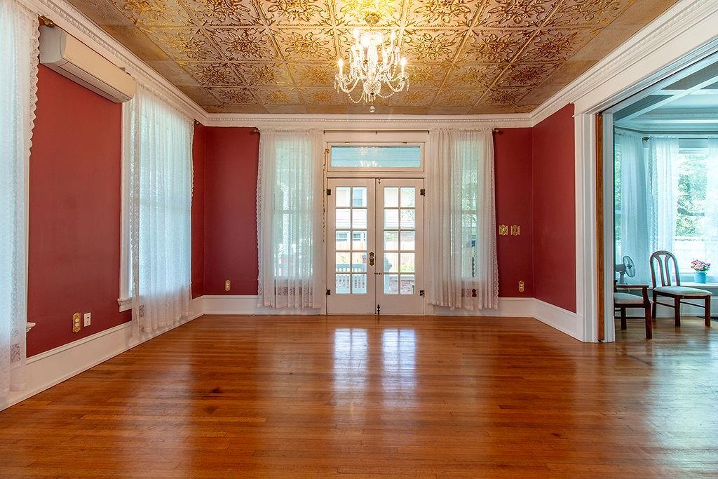Waco, Texas, 76707, United States, 3 Bedrooms Bedrooms, ,4 BathroomsBathrooms,Residential,For Sale,1897293