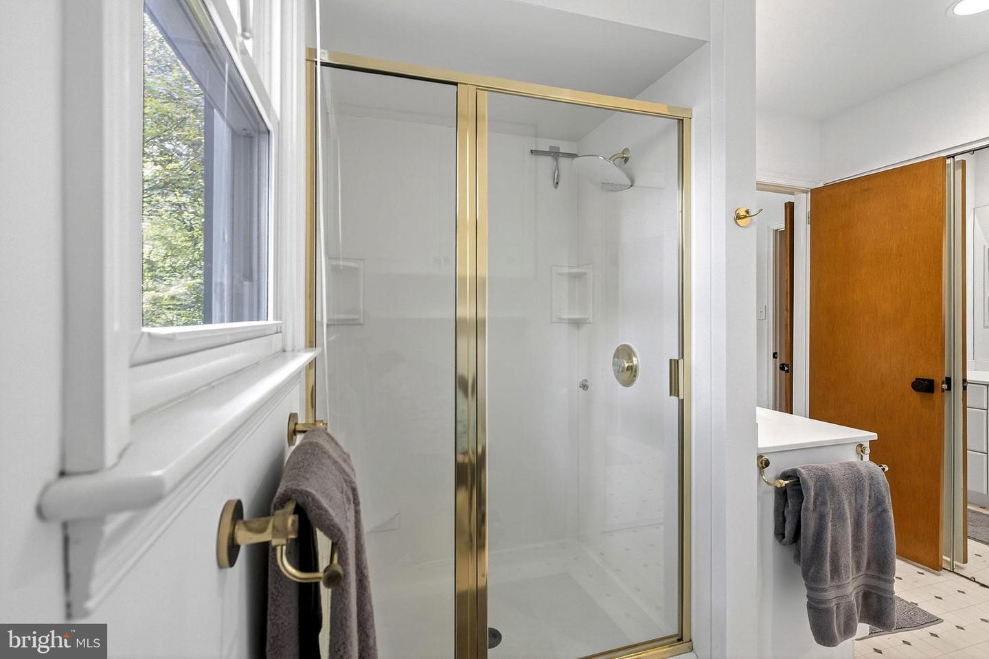 WILMINGTON, Delaware, 19810, United States, 4 Bedrooms Bedrooms, ,3 BathroomsBathrooms,Residential,For Sale,1990467