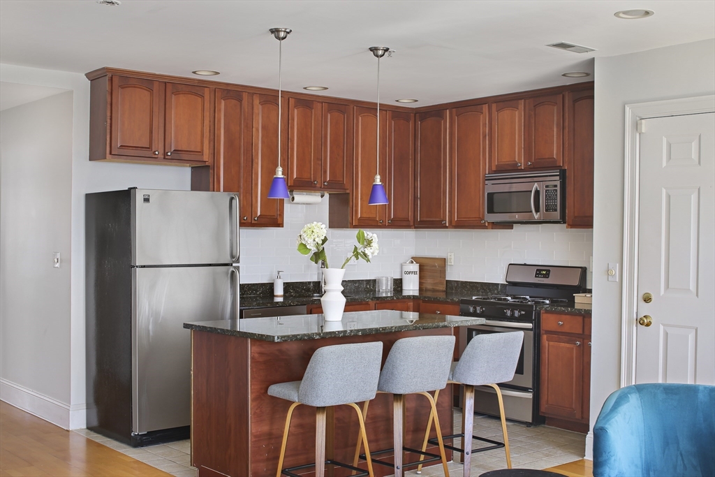 Boston, Massachusetts, 02127, United States, 2 Bedrooms Bedrooms, ,2 BathroomsBathrooms,Residential,For Sale,1940923
