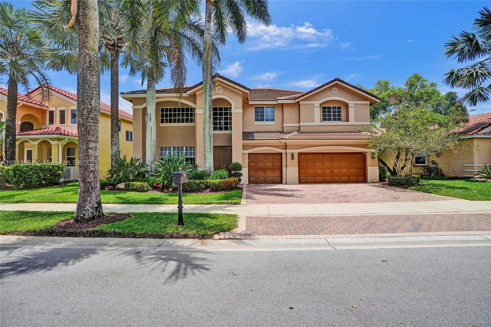 Weston, Florida, 33327, United States, 6 Bedrooms Bedrooms, ,4 BathroomsBathrooms,Residential,For Sale,1850132