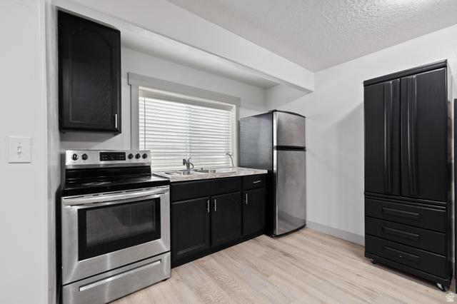 Grantsville, Utah, 84029, United States, 6 Bedrooms Bedrooms, ,4 BathroomsBathrooms,Residential,For Sale,2009662