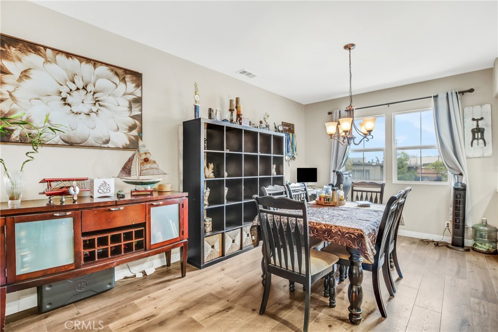 Lakewood, California, 90715, United States, 3 Bedrooms Bedrooms, ,4 BathroomsBathrooms,Residential,For Sale,1860565