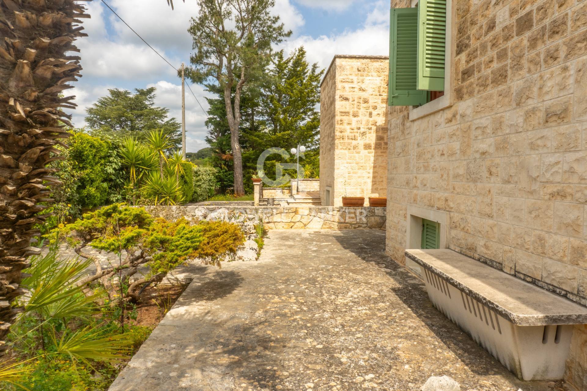 Fasano, Brindisi, 72015, IT, 8 Bedrooms Bedrooms, ,6 BathroomsBathrooms,Residential,For Sale,1787397