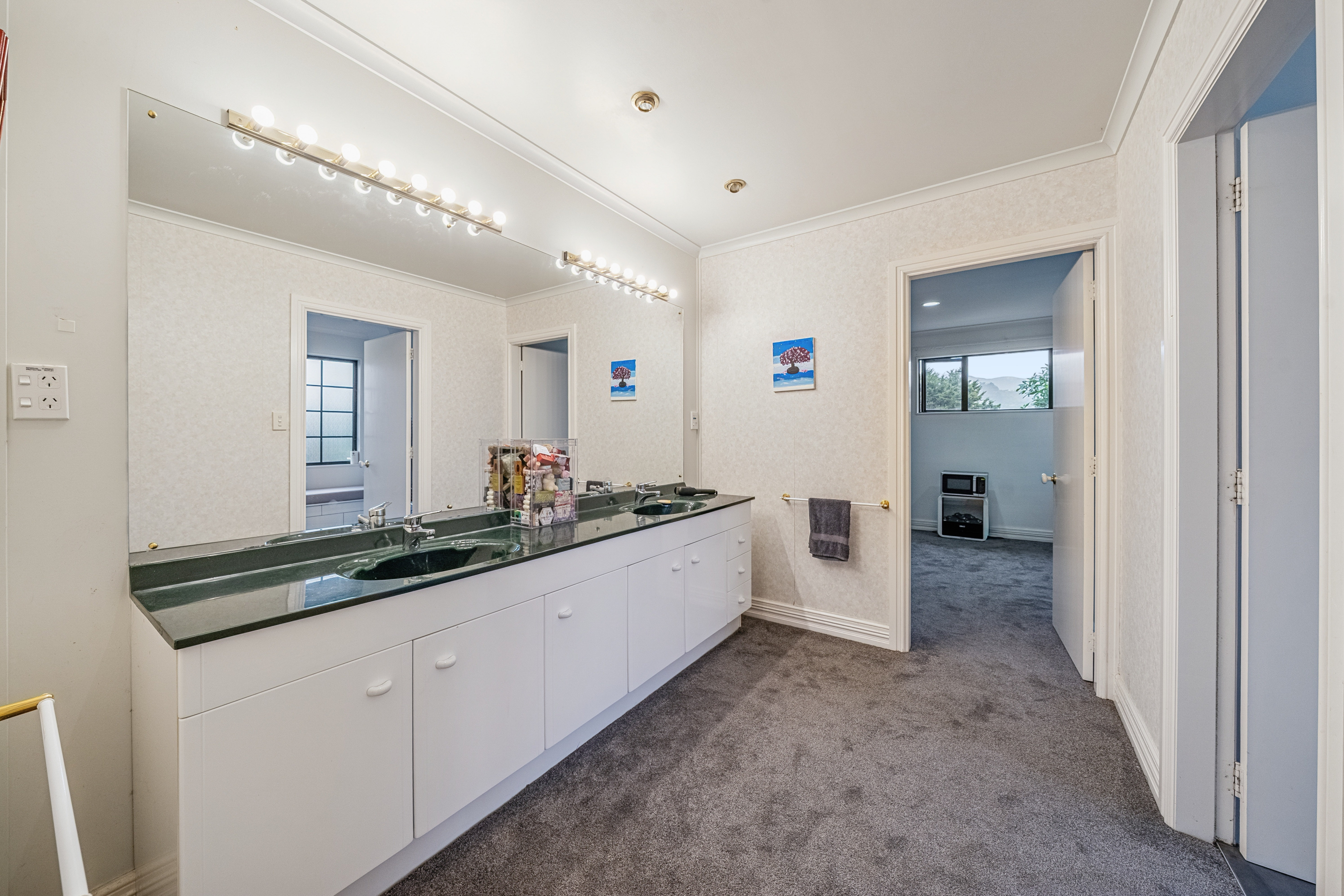  29 Clearwater Terrace, Brown Owl, Upper Hutt - 物件實景