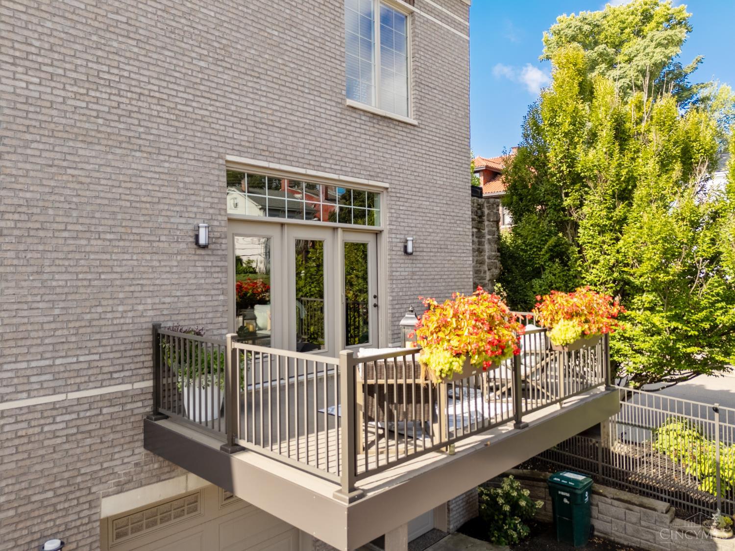 Cincinnati, Ohio, 45206, United States, 2 Bedrooms Bedrooms, ,3 BathroomsBathrooms,Residential,For Sale,1940319