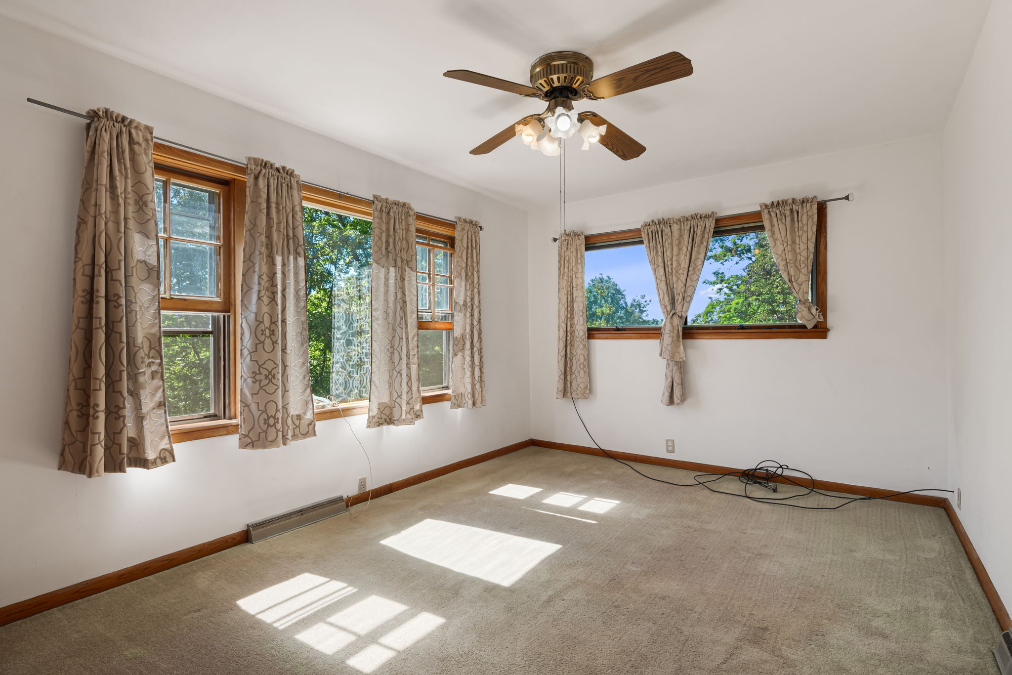 Mars Hill, North Carolina, 28754, United States, 5 Bedrooms Bedrooms, ,3 BathroomsBathrooms,Residential,For Sale,2049468