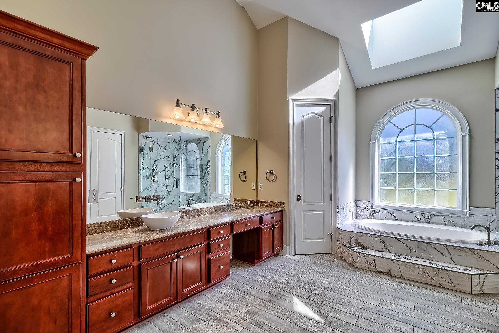 Irmo, South Carolina, 29063, United States, 6 Bedrooms Bedrooms, ,5 BathroomsBathrooms,Residential,For Sale,1940995