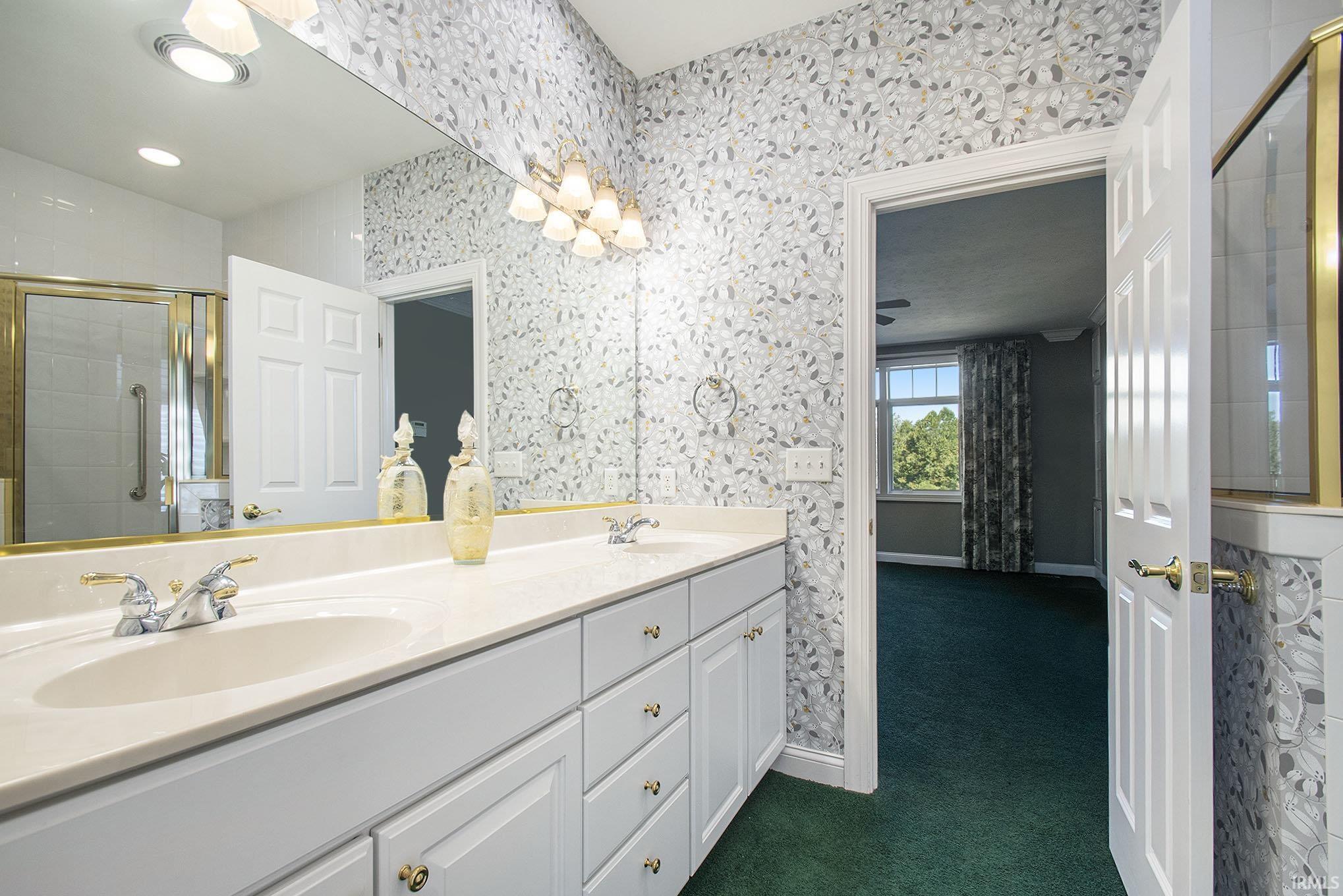 Middlebury, Indiana, 46540, United States, 4 Bedrooms Bedrooms, ,5 BathroomsBathrooms,Residential,For Sale,1943878