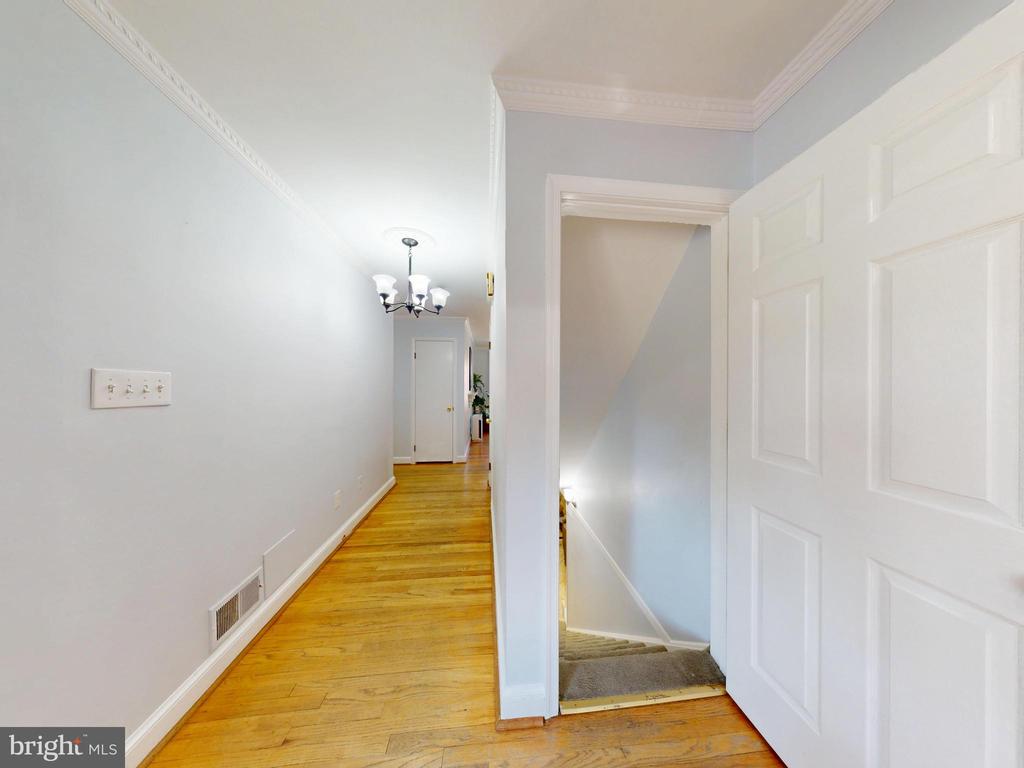 Silver Spring, Maryland, 20902, United States, 3 Bedrooms Bedrooms, ,3 BathroomsBathrooms,Residential,For Sale,1931688